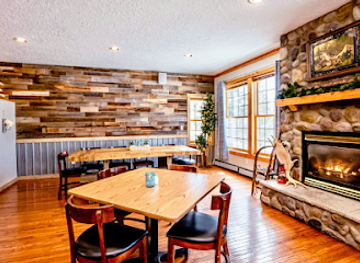 minnesota/lutsen-mountains/bar/skyport-lodge-raven-rock-grill