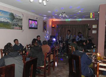 ecuador/chimborazo-region/bar/tykhe-bar-karaoke
