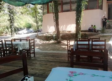 albania/llogara-national-park/bar/restorant-bego