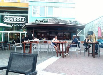 curacao/julianadorp/bar/doo-shee-cocktail-bar