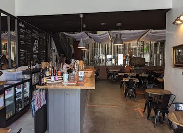 france/loire-valley/bar/art-is-an-ale-brewing-taproom