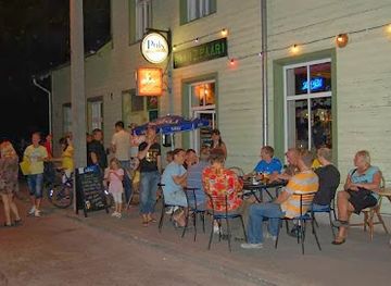 estonia/parnu-beach/bar/2-paari