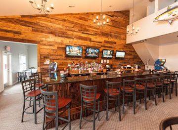 delaware/fenwick-island-state-park/bar/yellowfin-s-bar-grill