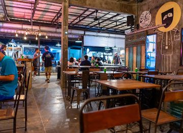 indonesia/west-nusa-tenggara/bar/krnk-bar-restaurant