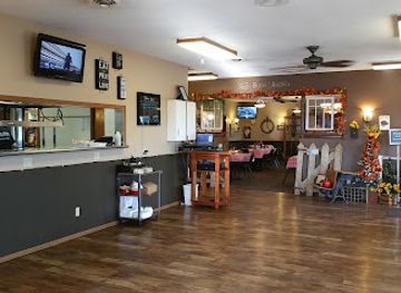 nebraska/niobrara-national-scenic-river/bar/cast-iron-bar-grille