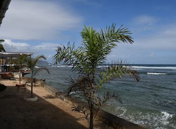 dominica/hampstead-beach/bar/coral-reef-bar-restaurant