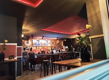 ethiopia/addis-ababa/bar/kiss-addis