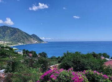 dominica/batalie-beach/bar/top-bar
