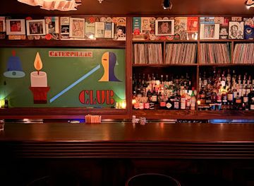 australia/outback/bar/the-caterpillar-club