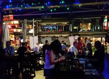 malaysia/kuala-lumpur/bukit-bintang/bar/gypsy-bar