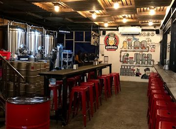 chile/aysen-region/bar/cerveza-hudson