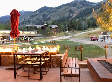 idaho/teton-valley/bar/the-handle-bar
