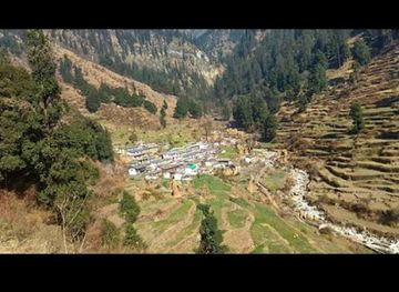 india/valley-of-flowers-national-park/bar/negi-general-store-bharat-laalaa