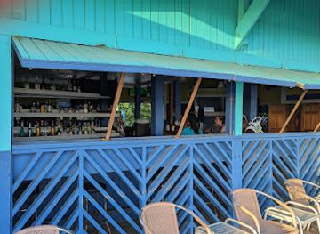 saint-kitts-and-nevis/old-road-town/bar/oceans-beach-bar-lounge-and-aqua-park-ltd