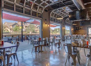 oregon/cascade-lakes-scenic-byway/bar/peppertree-pub-located-inside-best-western