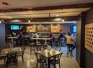 utah/arches-national-park/bar/proper-brewing-burger-co