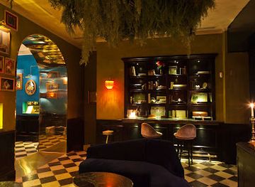 vatican-city/belvedere-courtyard/bar/emerald-s-independent-bar