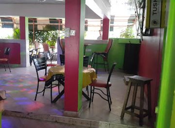 kenya/malindi/bar/makuti-bar-restaurant