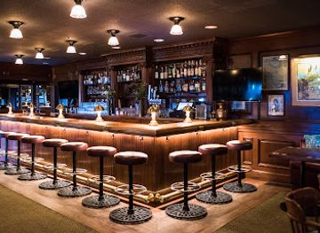 california/carmel-by-the-sea/bar/bud-s-at-la-playa