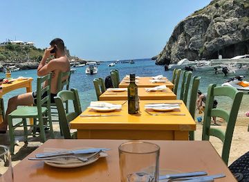 malta/xlendi/bar/il-kcina-ghawdxija