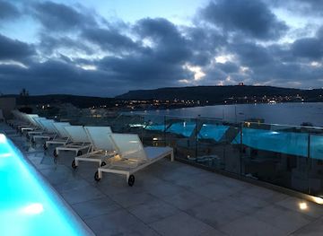 malta/mellieha-bay/bar/sky-lounge-pool