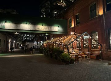 canada/toronto/distillery-district/bar/apres-lounge