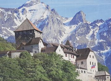 liechtenstein/sareis-trail/bar/brasserie-burg