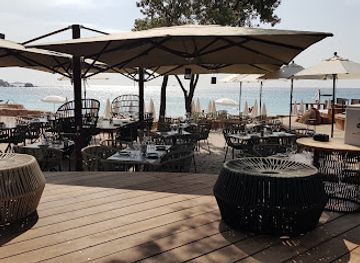 france/corsica/bar/sea-lounge