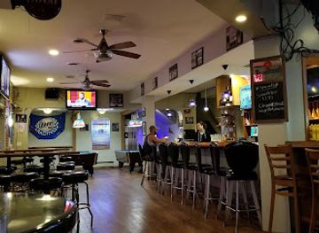 illinois/arlington-heights/bar/crave-food-joynt-pizza