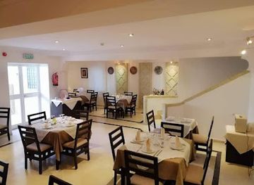 tunisia/chott-el-jerid/bar/restaurant-castilia