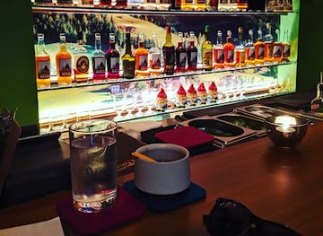singapore/central-business-district/bar/junior-the-pocket-bar