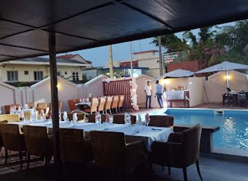 benin/cotonou/haie-vive/bar/cosy-pool-lounge-bar-et-restaurant