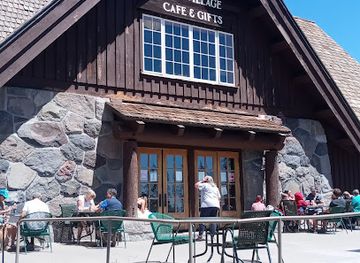 oregon/crater-lake-national-park/bar/rim-village-cafe-and-gift-shop