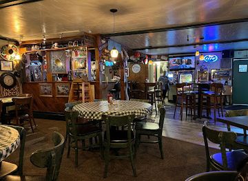 wisconsin/western-uplands/bar/moondance-bar-grill