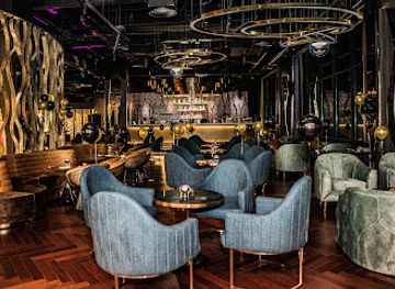 vietnam/ha-long-bay/bar/sky21-bar-lounge