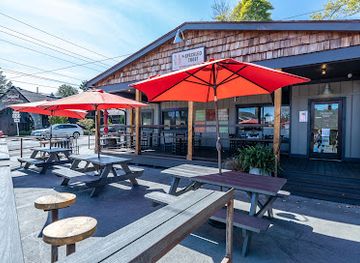 north-carolina/grandfather-mountain/bar/the-speckled-trout-restaurant-and-bottle-shop