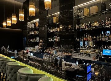 cyprus/paphos/bar/selene-cocktail-bar