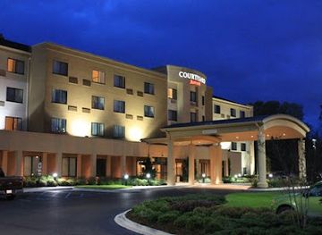 mississippi/vicksburg-national-military-park/bar/courtyard-vicksburg