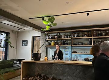 new-zealand/auckland/parnell/bar/boxer