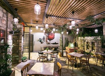 greece/volos/bar/red-nose-bar