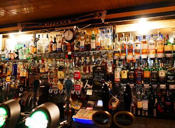 ireland/dingle/bar/foxy-john-s