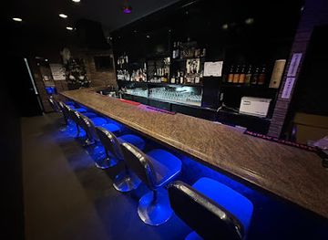 japan/awaji/bar/tiara