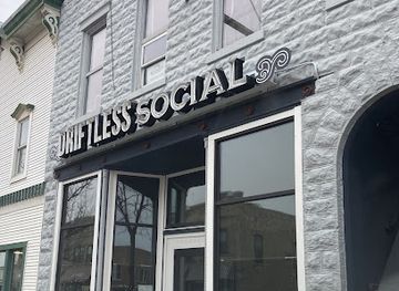 wisconsin/driftless-area/bar/driftless-social