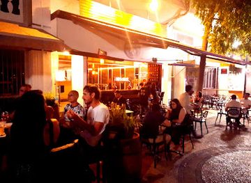 cyprus/nicosia/ledra-street/bar/cheers-bar