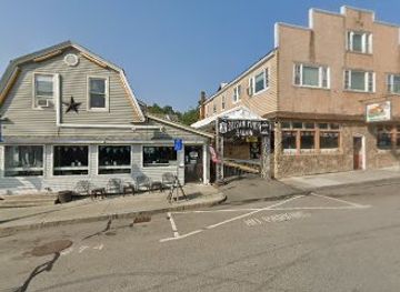 new-hampshire/lake-winnipesaukee/bar/sucker-punch-saloon