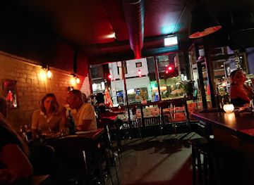 canada/greater-toronto-area/bar/poor-romeo