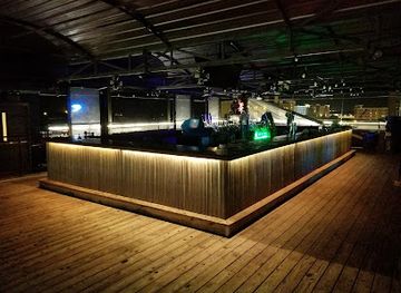 north-carolina/wilmington-area/bar/rooftop-bar-n-front-theatre