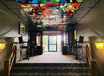 indiana/versailles-state-park/bar/the-hog-rock-cafe-event-center