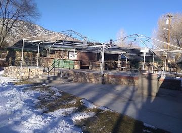 nevada/ash-meadows-national-wildlife-refuge/bar/iggy-squiggy-s-junction-bar-grill