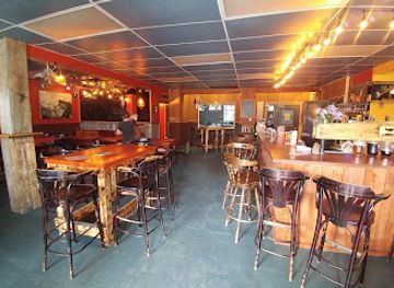 canada/gaspe-peninsula/bar/au-frontibus-microbrasserie